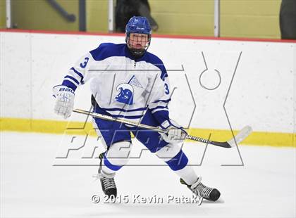 Thumbnail 1 in New Canaan vs. Darien (FCIAC Semifinal) photogallery.