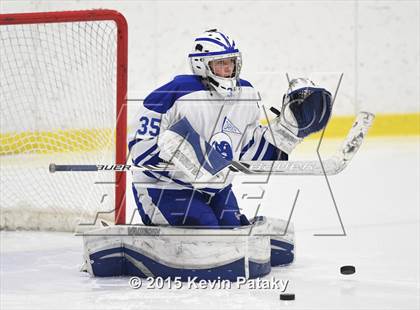Thumbnail 1 in New Canaan vs. Darien (FCIAC Semifinal) photogallery.