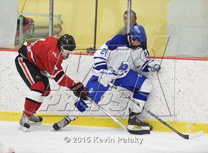 Thumbnail 1 in New Canaan vs. Darien (FCIAC Semifinal) photogallery.