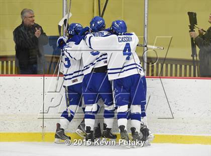 Thumbnail 3 in New Canaan vs. Darien (FCIAC Semifinal) photogallery.