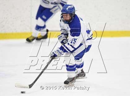 Thumbnail 2 in New Canaan vs. Darien (FCIAC Semifinal) photogallery.