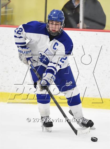 Thumbnail 3 in New Canaan vs. Darien (FCIAC Semifinal) photogallery.
