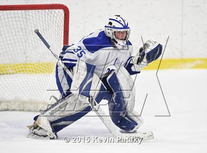 Thumbnail 3 in New Canaan vs. Darien (FCIAC Semifinal) photogallery.