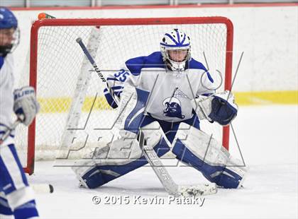 Thumbnail 2 in New Canaan vs. Darien (FCIAC Semifinal) photogallery.