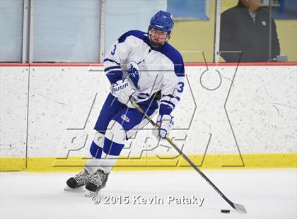 Thumbnail 3 in New Canaan vs. Darien (FCIAC Semifinal) photogallery.