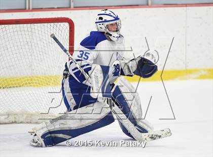 Thumbnail 3 in New Canaan vs. Darien (FCIAC Semifinal) photogallery.