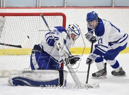 Thumbnail 3 in New Canaan vs. Darien (FCIAC Semifinal) photogallery.