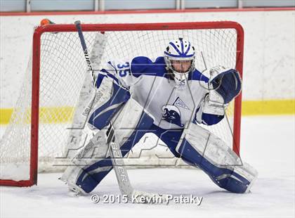 Thumbnail 3 in New Canaan vs. Darien (FCIAC Semifinal) photogallery.