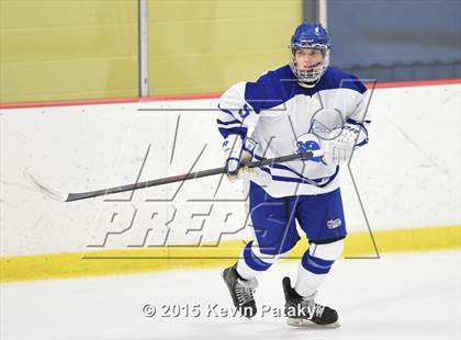 Thumbnail 2 in New Canaan vs. Darien (FCIAC Semifinal) photogallery.