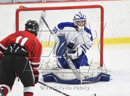 Thumbnail 3 in New Canaan vs. Darien (FCIAC Semifinal) photogallery.