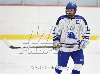 Thumbnail 2 in New Canaan vs. Darien (FCIAC Semifinal) photogallery.