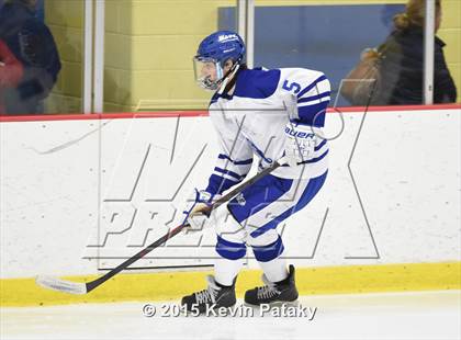 Thumbnail 2 in New Canaan vs. Darien (FCIAC Semifinal) photogallery.
