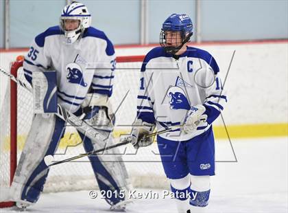 Thumbnail 3 in New Canaan vs. Darien (FCIAC Semifinal) photogallery.