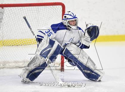 Thumbnail 1 in New Canaan vs. Darien (FCIAC Semifinal) photogallery.