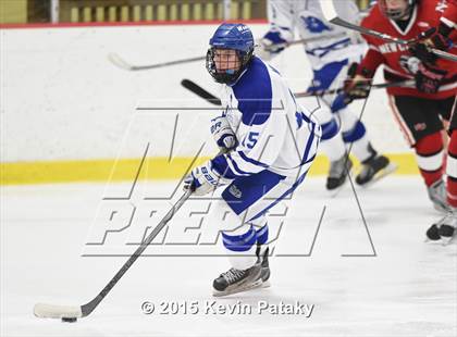 Thumbnail 2 in New Canaan vs. Darien (FCIAC Semifinal) photogallery.