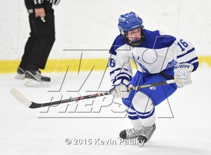 Thumbnail 3 in New Canaan vs. Darien (FCIAC Semifinal) photogallery.
