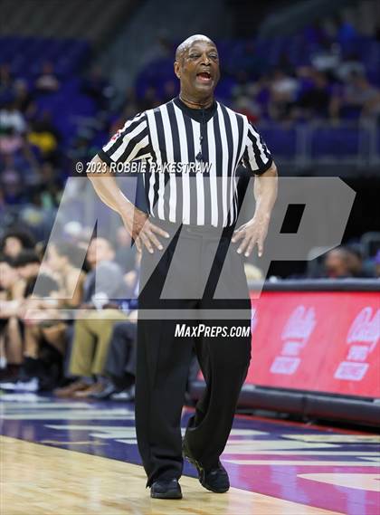 Thumbnail 2 in Beaumont United vs. Brennan (UIL 6A Basketball State Semifinal) photogallery.