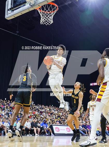 Thumbnail 3 in Beaumont United vs. Brennan (UIL 6A Basketball State Semifinal) photogallery.
