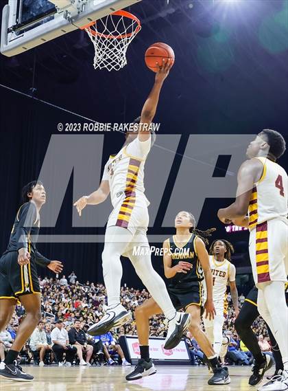 Thumbnail 2 in Beaumont United vs. Brennan (UIL 6A Basketball State Semifinal) photogallery.