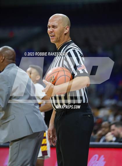 Thumbnail 3 in Beaumont United vs. Brennan (UIL 6A Basketball State Semifinal) photogallery.
