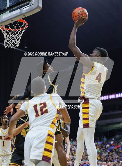 Thumbnail 1 in Beaumont United vs. Brennan (UIL 6A Basketball State Semifinal) photogallery.