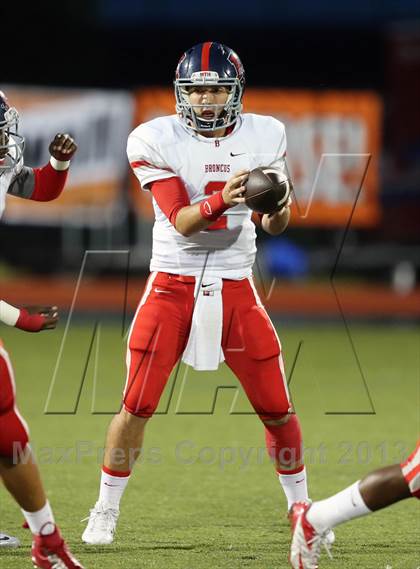 Thumbnail 3 in Boyd vs Rockwall photogallery.