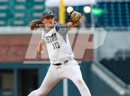 Thumbnail 2 in Houston County vs. Lassiter (GHSA 6A State Championship - Game 1) photogallery.