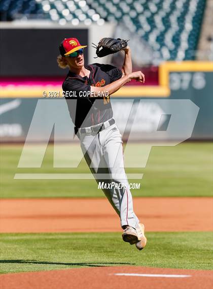 Thumbnail 3 in Houston County vs. Lassiter (GHSA 6A State Championship - Game 1) photogallery.