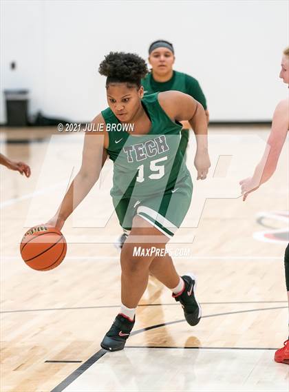 Thumbnail 3 in Indianapolis Arsenal Technical vs Park Tudor (Park Tudor Shootout) photogallery.