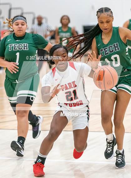 Thumbnail 2 in Indianapolis Arsenal Technical vs Park Tudor (Park Tudor Shootout) photogallery.