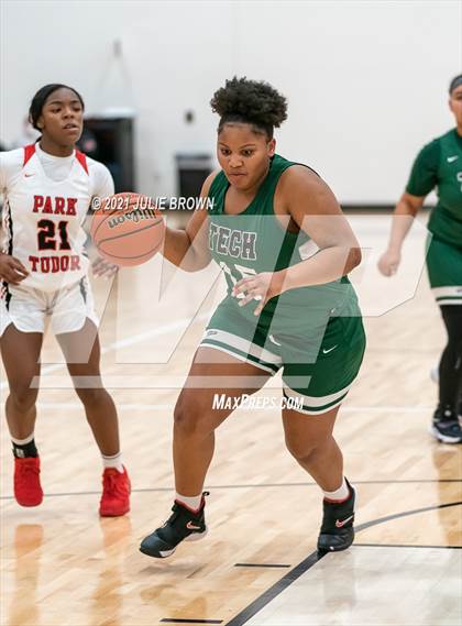 Thumbnail 2 in Indianapolis Arsenal Technical vs Park Tudor (Park Tudor Shootout) photogallery.