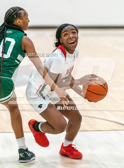 Thumbnail 3 in Indianapolis Arsenal Technical vs Park Tudor (Park Tudor Shootout) photogallery.