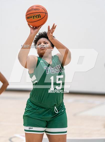 Thumbnail 2 in Indianapolis Arsenal Technical vs Park Tudor (Park Tudor Shootout) photogallery.