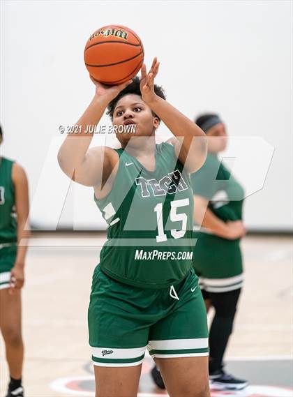 Thumbnail 3 in Indianapolis Arsenal Technical vs Park Tudor (Park Tudor Shootout) photogallery.