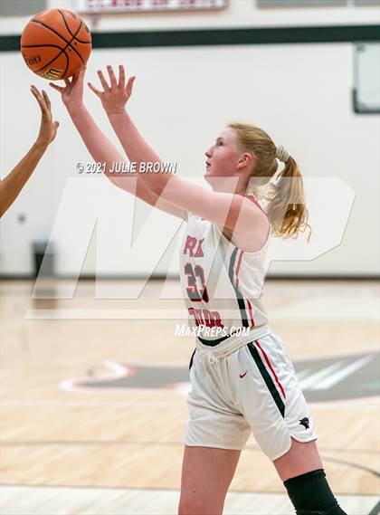Thumbnail 3 in Indianapolis Arsenal Technical vs Park Tudor (Park Tudor Shootout) photogallery.