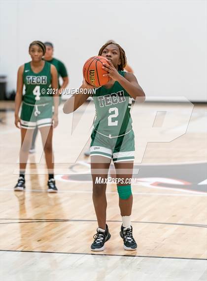 Thumbnail 1 in Indianapolis Arsenal Technical vs Park Tudor (Park Tudor Shootout) photogallery.