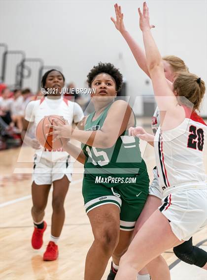 Thumbnail 3 in Indianapolis Arsenal Technical vs Park Tudor (Park Tudor Shootout) photogallery.