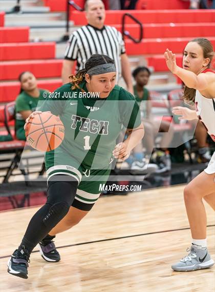 Thumbnail 3 in Indianapolis Arsenal Technical vs Park Tudor (Park Tudor Shootout) photogallery.