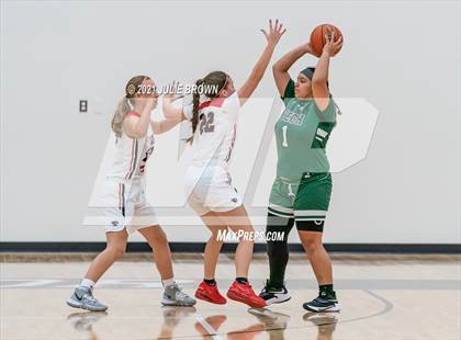 Thumbnail 3 in Indianapolis Arsenal Technical vs Park Tudor (Park Tudor Shootout) photogallery.