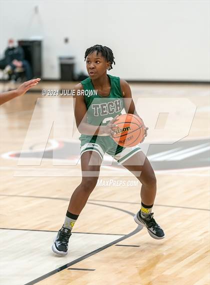 Thumbnail 2 in Indianapolis Arsenal Technical vs Park Tudor (Park Tudor Shootout) photogallery.