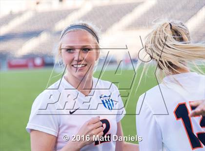 Thumbnail 1 in Chaparral vs. Legend photogallery.