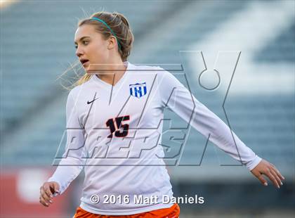 Thumbnail 1 in Chaparral vs. Legend photogallery.