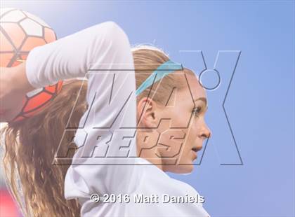 Thumbnail 2 in Chaparral vs. Legend photogallery.