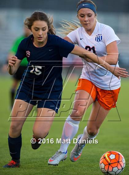 Thumbnail 3 in Chaparral vs. Legend photogallery.