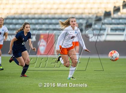 Thumbnail 1 in Chaparral vs. Legend photogallery.
