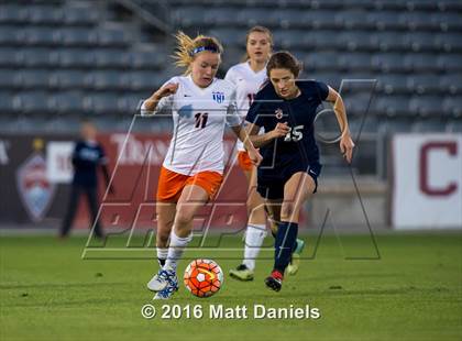 Thumbnail 3 in Chaparral vs. Legend photogallery.