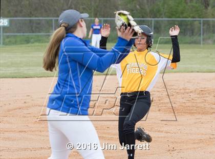 Thumbnail 3 in Hernando vs. Bartlett photogallery.