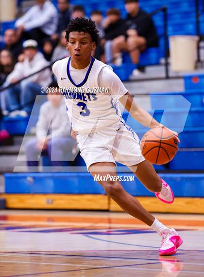 Thumbnail 1 in Sanger West vs. Mendota photogallery.