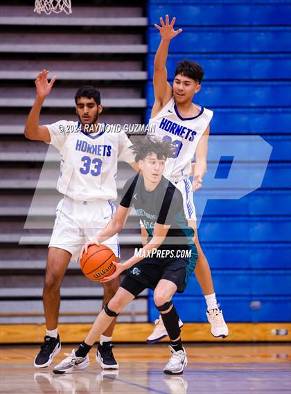 Thumbnail 1 in Sanger West vs. Mendota photogallery.