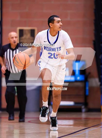 Thumbnail 2 in Sanger West vs. Mendota photogallery.